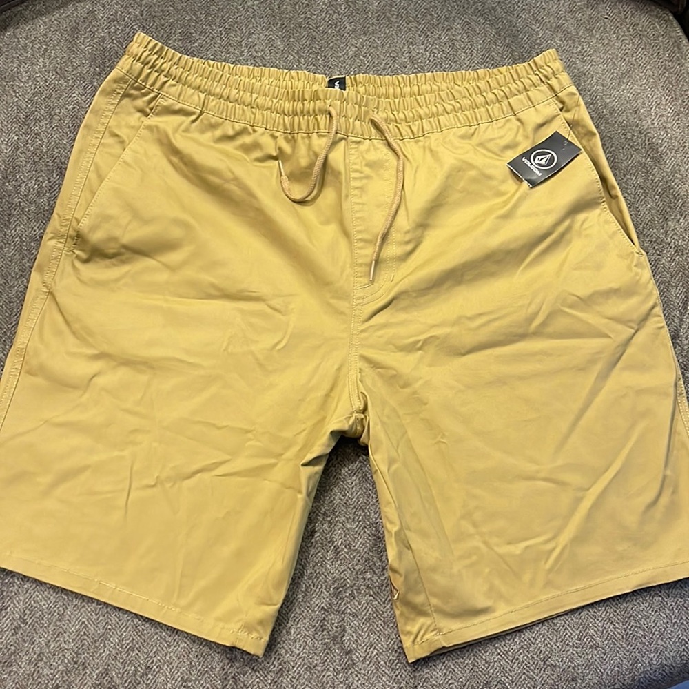 NWT Volcom Mens Shorts - Tie Waist